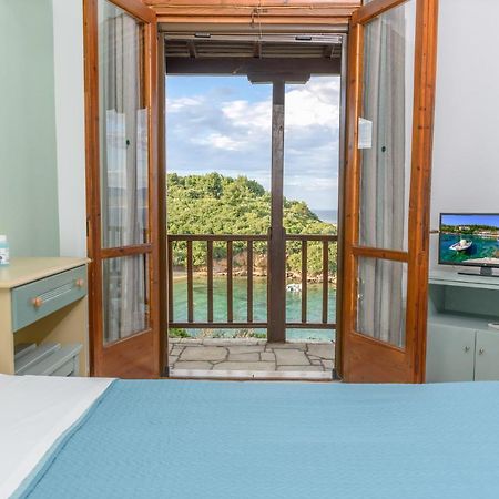 Studios Avra Agios Georgios  ภายนอก รูปภาพ