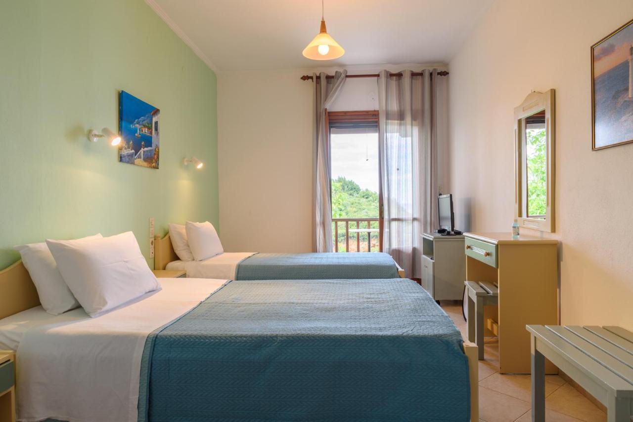 Studios Avra Agios Georgios  ภายนอก รูปภาพ