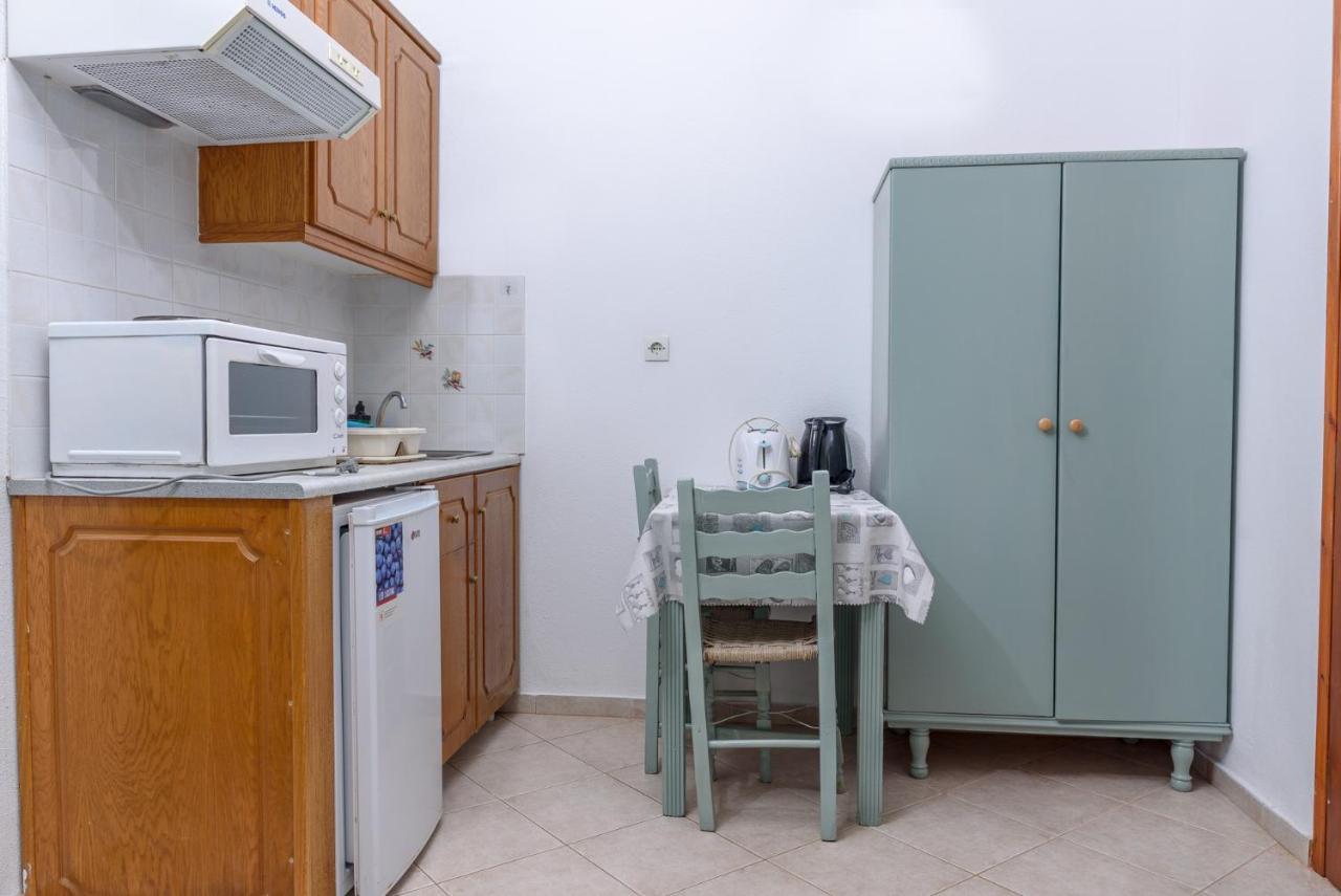 Studios Avra Agios Georgios  ภายนอก รูปภาพ