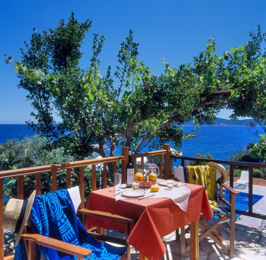 Studios Avra Agios Georgios  ภายนอก รูปภาพ