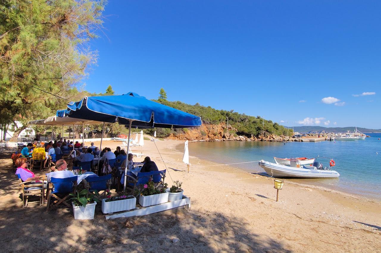 Studios Avra Agios Georgios  ภายนอก รูปภาพ