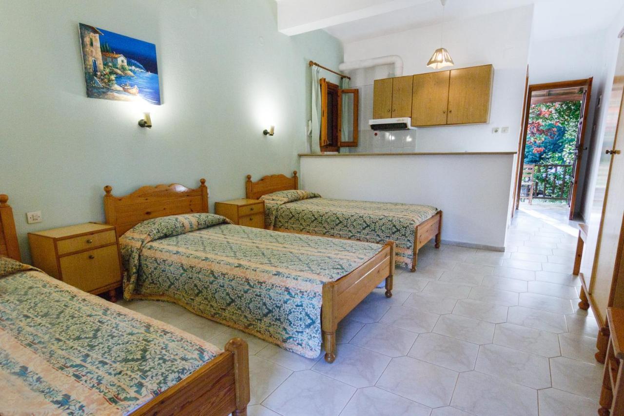 Studios Avra Agios Georgios  ภายนอก รูปภาพ