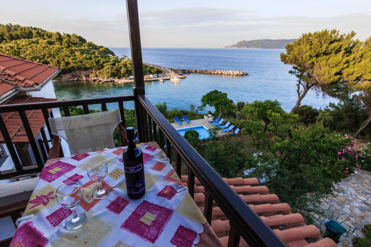 Studios Avra Agios Georgios  ภายนอก รูปภาพ