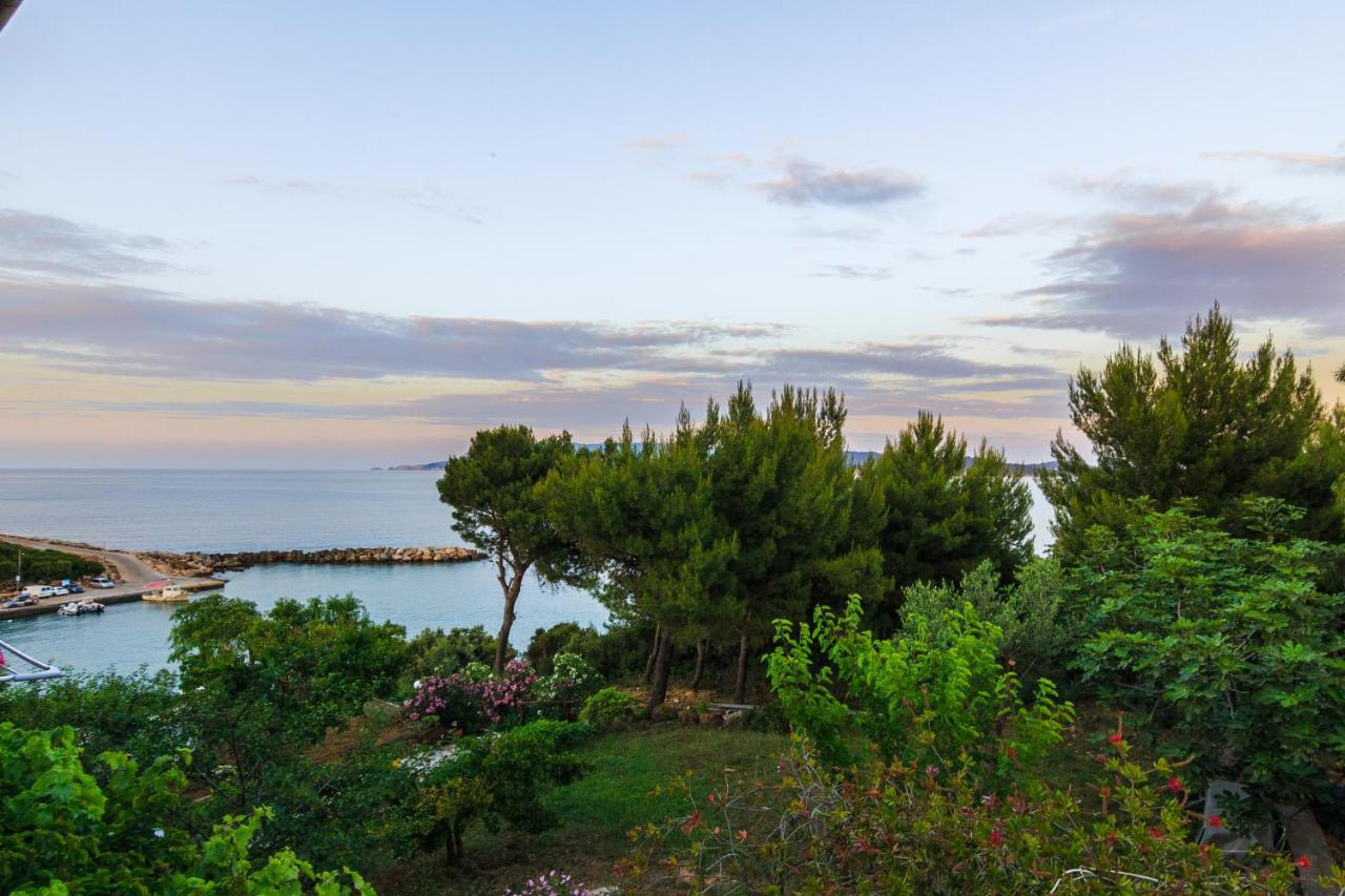 Studios Avra Agios Georgios  ภายนอก รูปภาพ