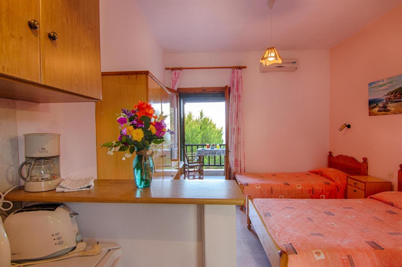 Studios Avra Agios Georgios  ภายนอก รูปภาพ