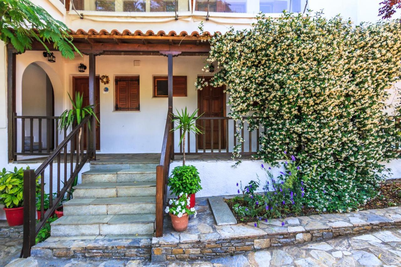 Studios Avra Agios Georgios  ภายนอก รูปภาพ